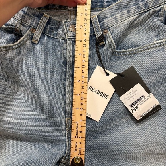RE/DONE 90s Comfy Jean - Sunfaded Destroy Women's Size 26 Distressed NWT Revolve - Picture 13 of 14